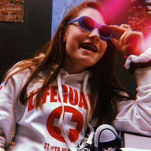 Meet your Posher, Julia